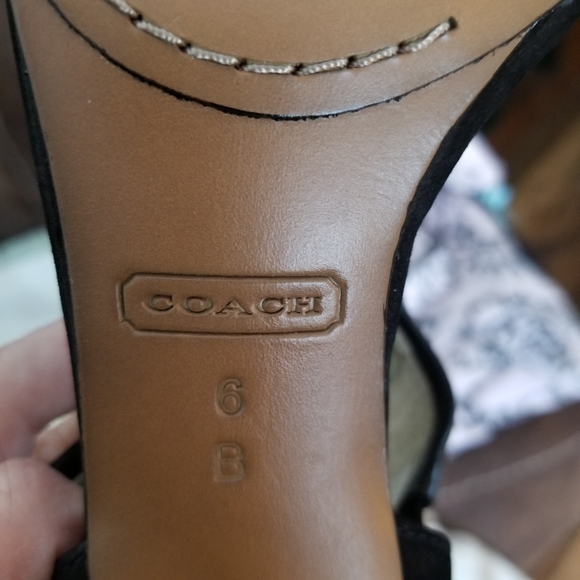 Heels - Picture 4 of 6